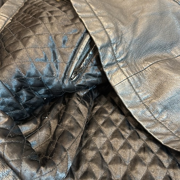 Wilson”s the leather experts black leather jacket with lining sz L (no belt) - Picture 3 of 17